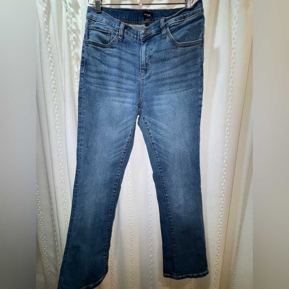 Express Mid-Rise Straight Leg Jeans – Size 12